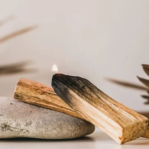 Palo Santo Natural – 4 Piezas de Energía, Limpieza y Bienestar Espiritual 🌿✨